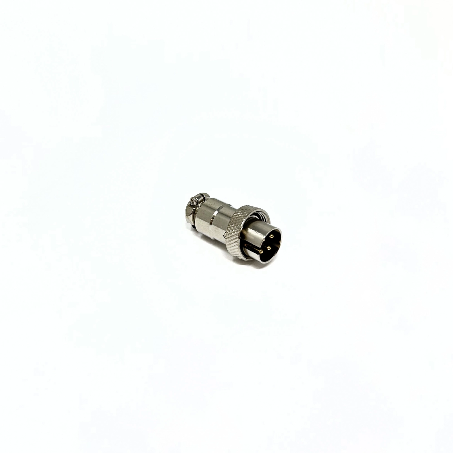 XP7033PLUG